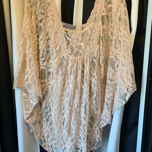 Butterfly sleeve blouse/lace